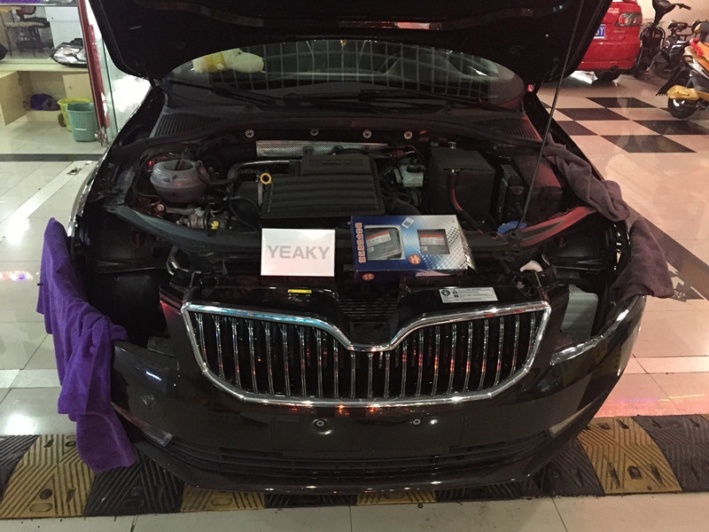 上海15款新明銳車燈升級(jí)亮度 改小糸Q5透鏡 巖崎L(zhǎng)BS 歐司朗安定器
