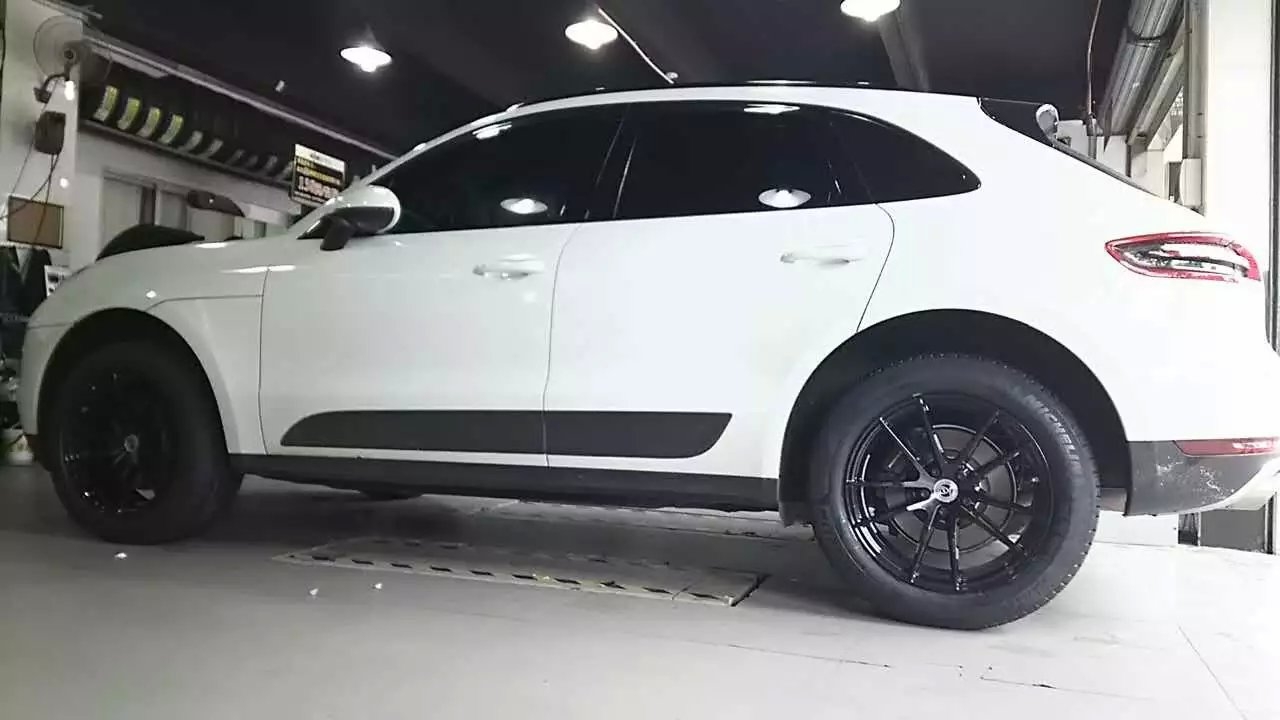美國鍛造 MSE 19寸，裝 MACAN