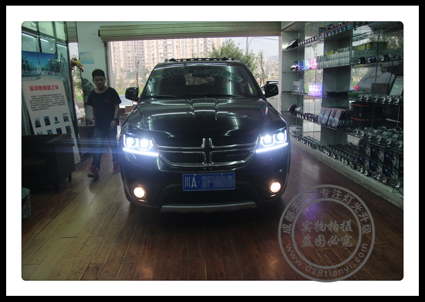 成都酷威改裝新款雙U日行燈總成