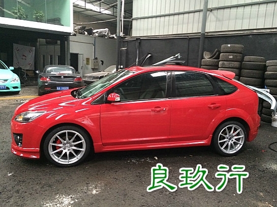 【西安汽車改裝-良玖行】?？怂梗t色）胎鈴、包圍、排氣升級