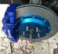 極光升級(jí)意大利brembo卡宴剎車套裝裝車效果圖