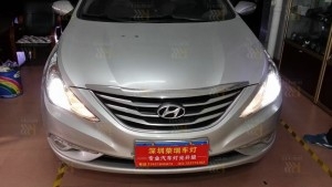 現(xiàn)代八代索那塔車燈改裝方案 大燈改裝全新海拉5雙光透鏡