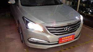 現(xiàn)代名圖車燈改裝升級方案件 前大燈改裝升級海拉5透鏡+全新海拉4安定器