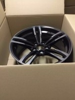 寶馬 M4．原裝 19寸 鍛造