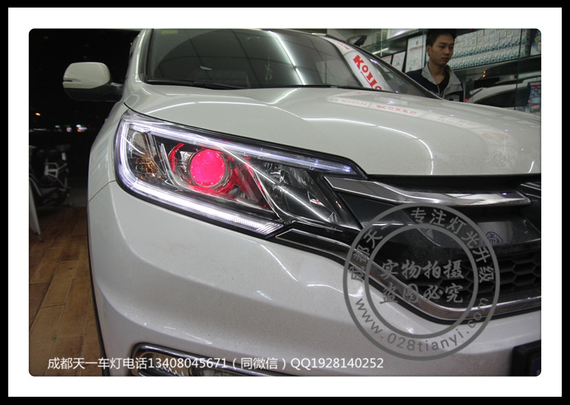成都本田CRV改車燈升級雙光透鏡氙氣燈