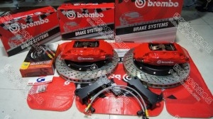 英菲尼迪升級(jí) BREMBO F50 剎車