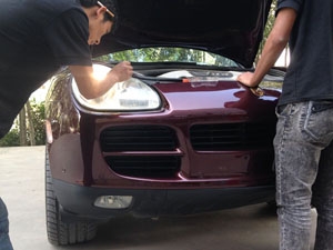 西寧汽車(chē)大燈改裝精藝精保時(shí)捷車(chē)燈改裝