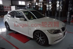 寶馬3系改裝18寸直通輪