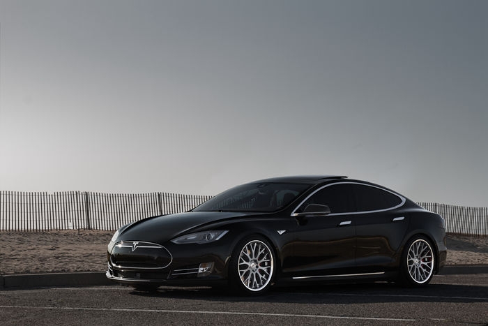 承受930牛·米——特斯拉MODEL S P85D改裝20寸TSW AMAROO輪轂
