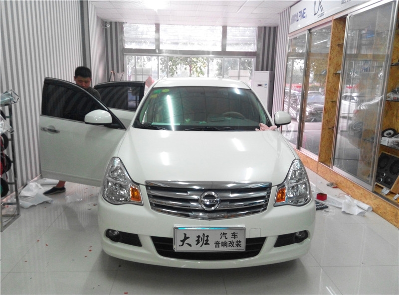 濟(jì)寧鄒城大班汽車音響改裝軒逸入門音響改裝