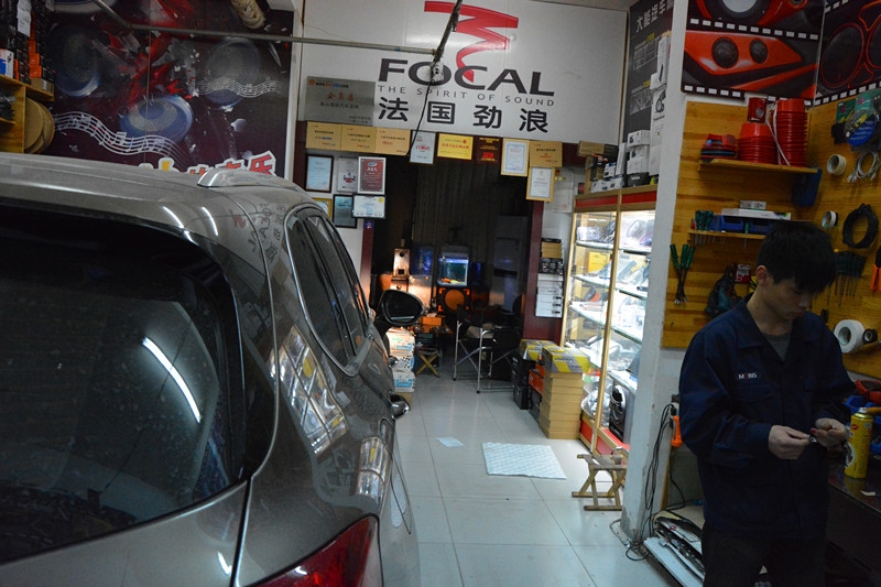 別克昂科威汽車音響改裝--唐山博納專業(yè)汽車音響改裝