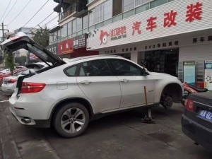 寶馬X6 升級20寸鍛造輪轂 在也擔(dān)心開裂的問題了