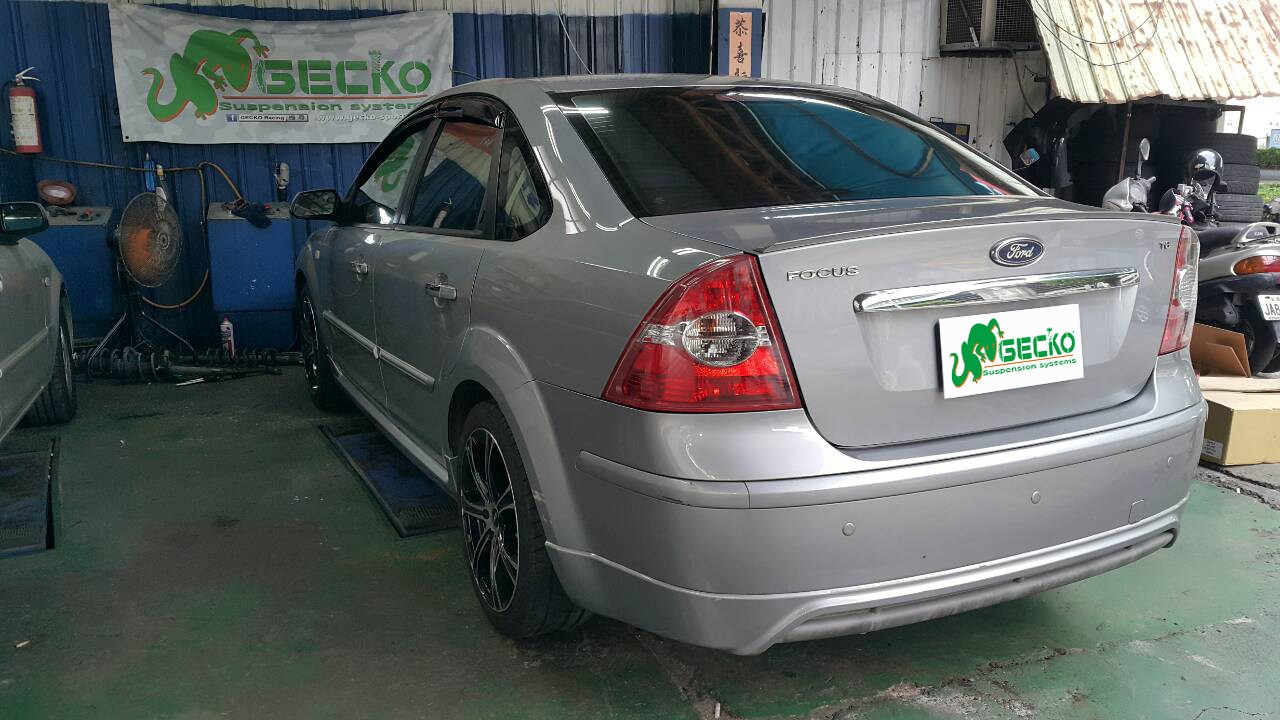 Gecko避震器 福特?？怂?四門(mén))