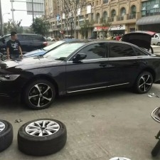 奧迪RS7裝18寸黑色亮面輪轂