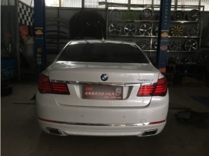 成都寶馬730LI改裝升級(jí)寶馬740LI原廠款雙出排氣