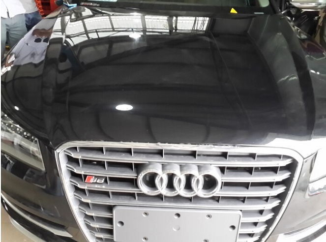 成都奧迪S8全車貼美國(guó)XPEL車身透明保護(hù)膜