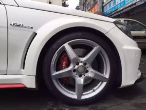 奔馳 C63 裝 19寸 原裝 AMG