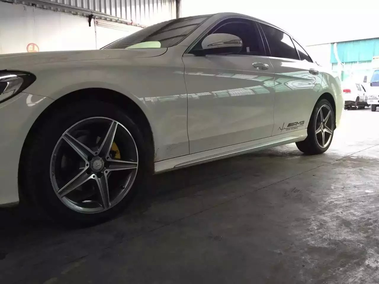 奔馳 裝原裝 18寸 AMG ，效果真好
