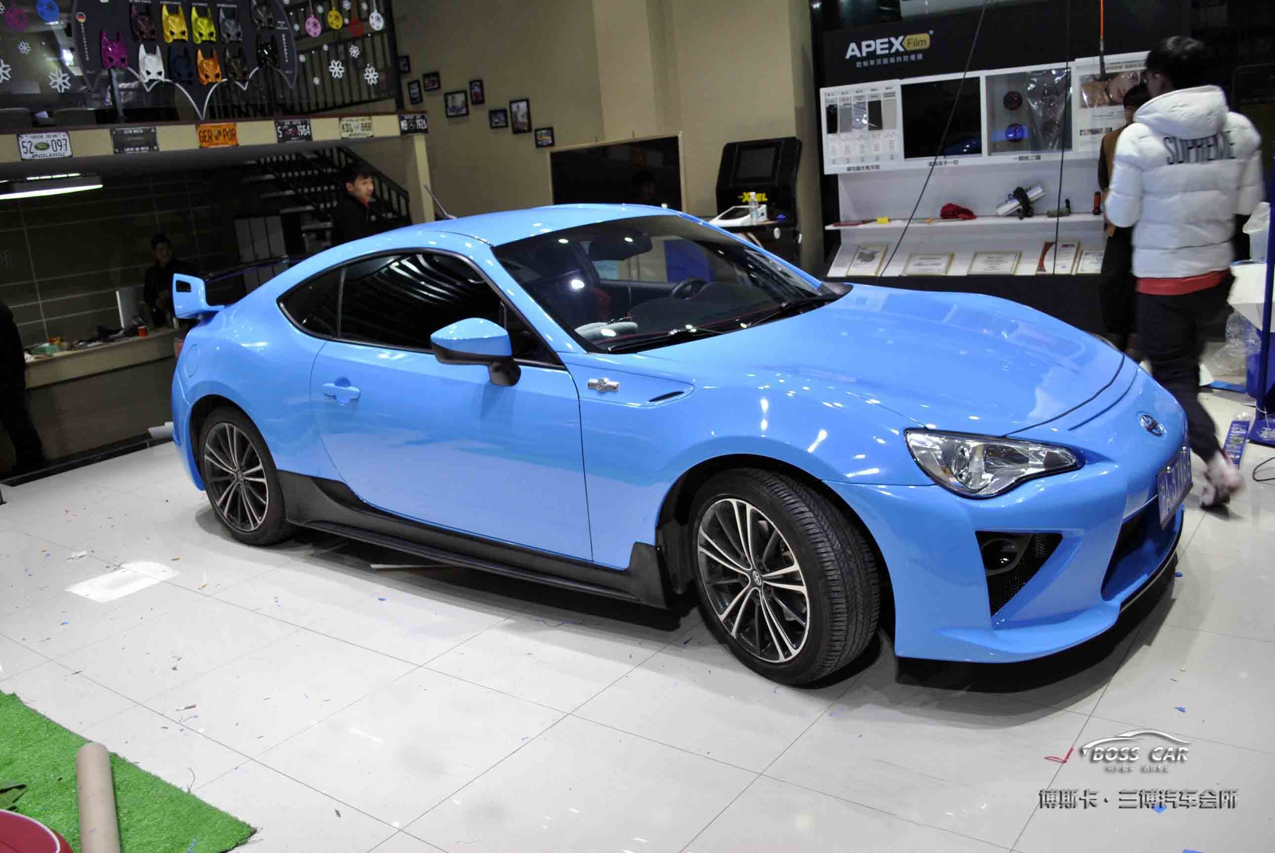 博斯卡案例分享：豐田86貼法國HEXIS亮光冰淇淋藍
