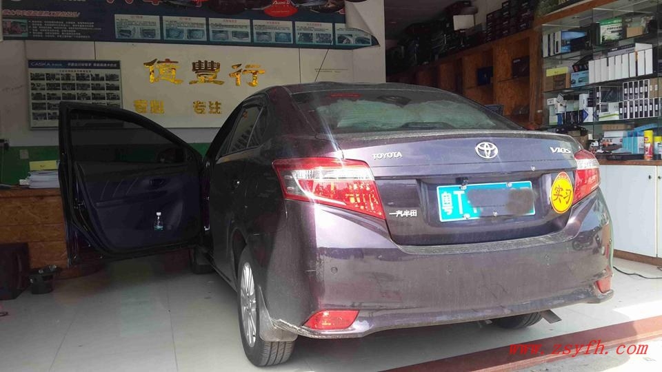 億豐行汽車影音.清晰可見——豐田威馳安置行車記錄儀
