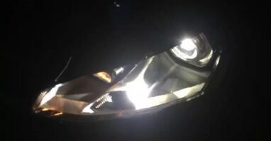 高爾夫7燈光升級(jí)q5透鏡    深圳光速車(chē)改改燈