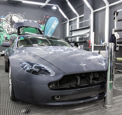 ASTON MARTINN阿斯頓馬丁 到店改色貼膜 STM電鍍銀