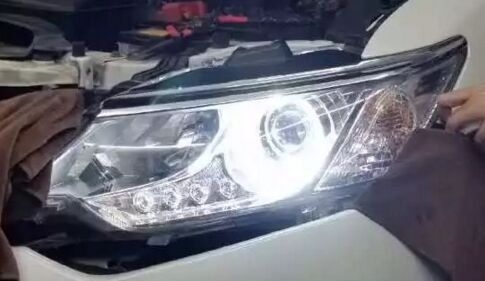 新凱美瑞車燈升級海拉5透鏡+天使眼   深圳光速車改改燈