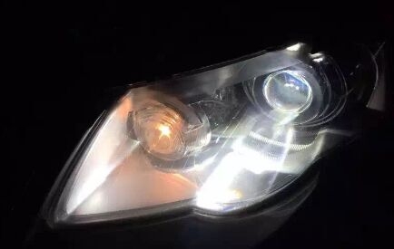 【每日改燈案例】老款邁騰改小系Q5雙光透鏡    深圳光速車改改燈