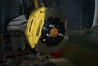 Brembo大四活塞剎車