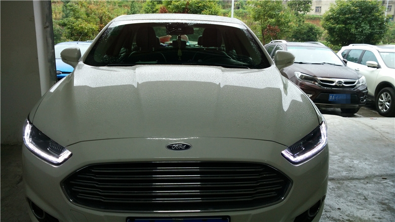 貴陽(yáng)13款蒙迪歐改燈 氙氣燈 led燈 流光轉(zhuǎn)向集合一體