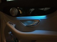 奔驰C200原厂氛围灯，中控+四门三色自由转换