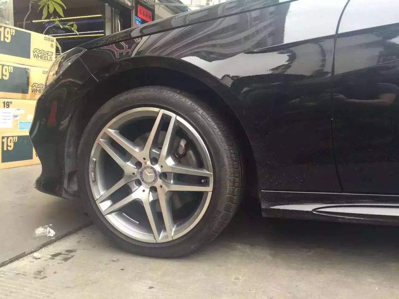 奔馳，裝 原裝 18寸 AMG ，完工