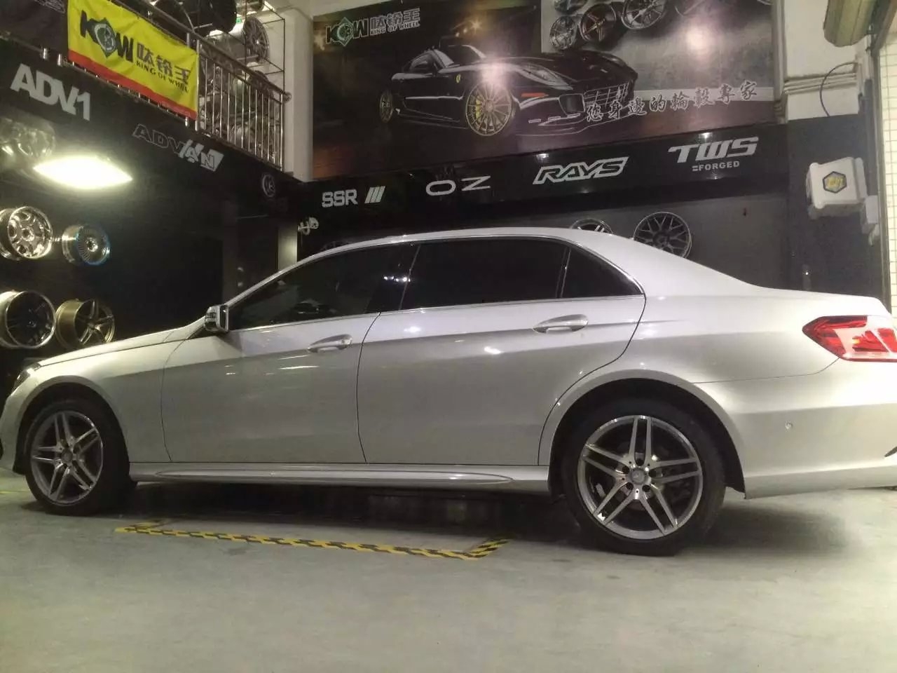 奔馳，裝原裝 AMG 18寸！ 效果給力！