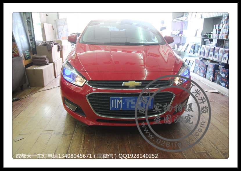 成都15款新科魯茲改燈車燈改裝德國原裝海拉5歐司朗4300K氙氣燈LED藍(lán)色惡魔眼