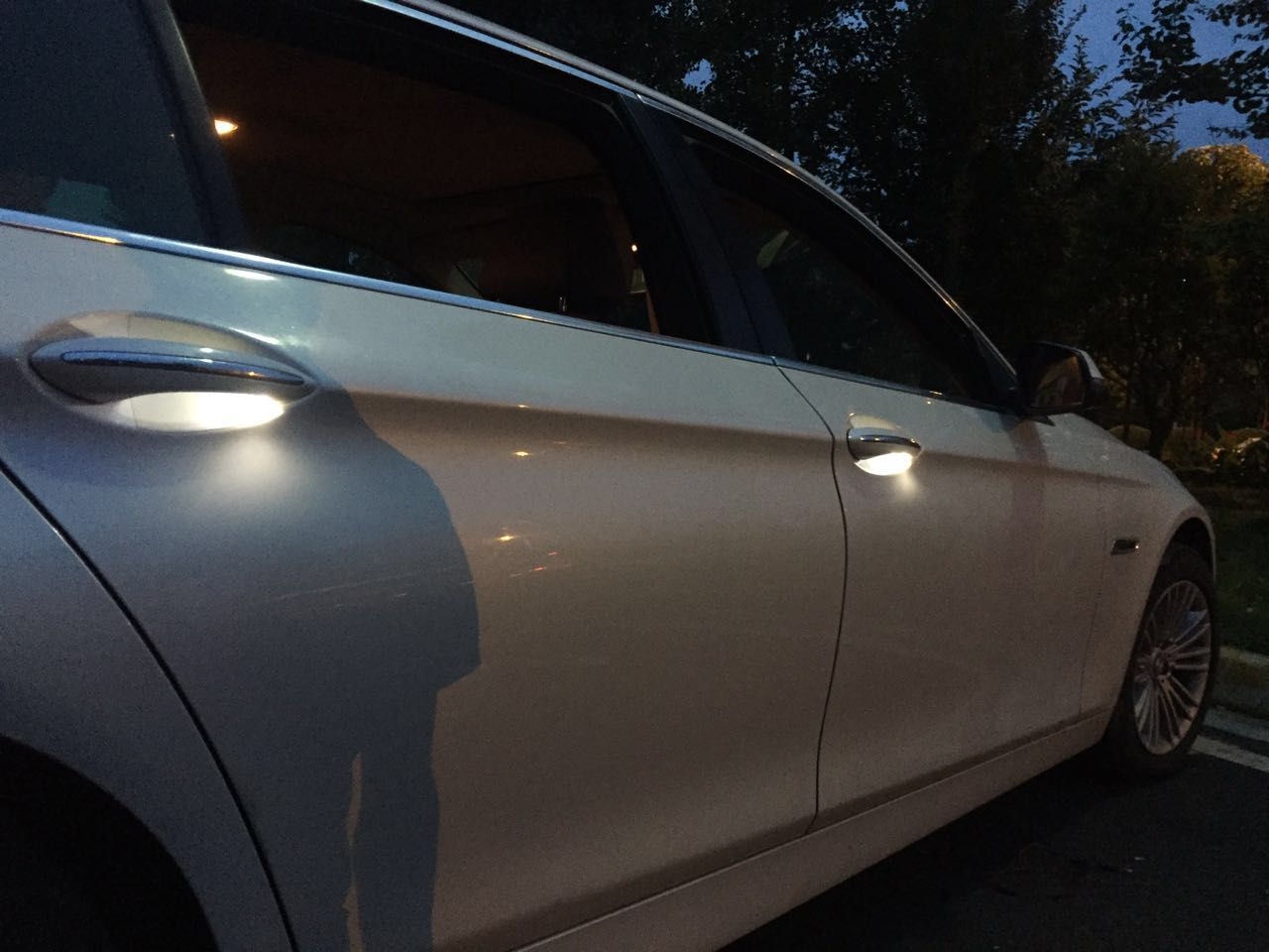 寶馬5系520 523 525 電鍍把手LED燈 車門外拉手舒適進(jìn)入