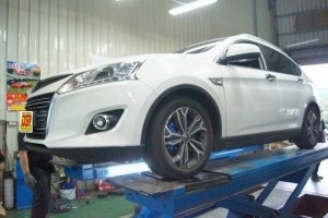 納智捷優(yōu)6 完美呈現(xiàn)DGR大六活塞卡鉗