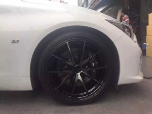 Q50．裝19寸RAYS G25 ！