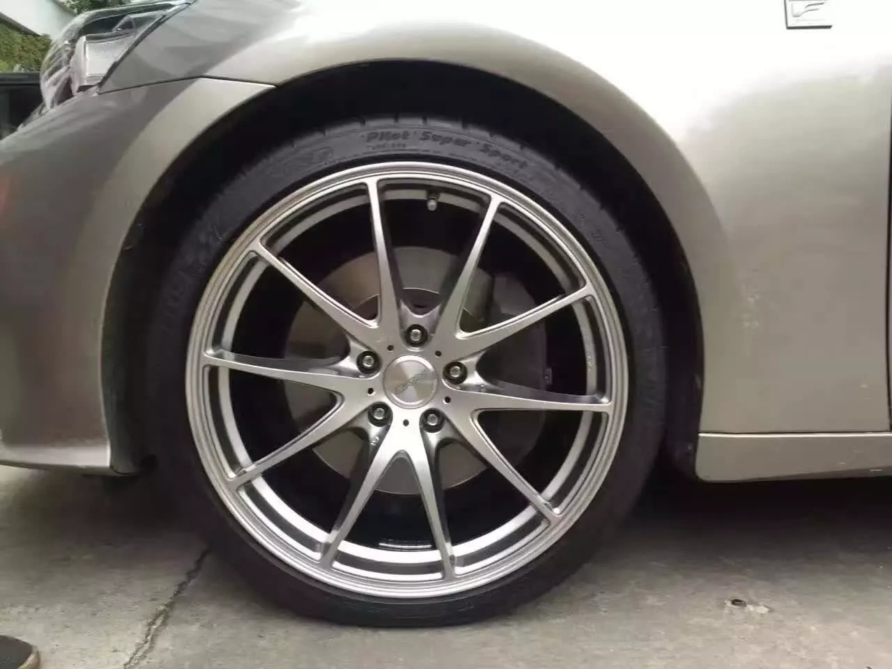 IS200T 完工，裝19 RAYS G25
