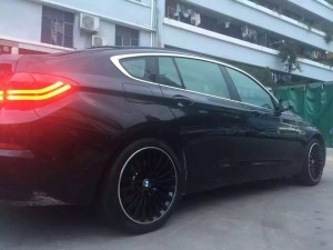 寶馬 5GT、裝原裝 20寸  完工 ！