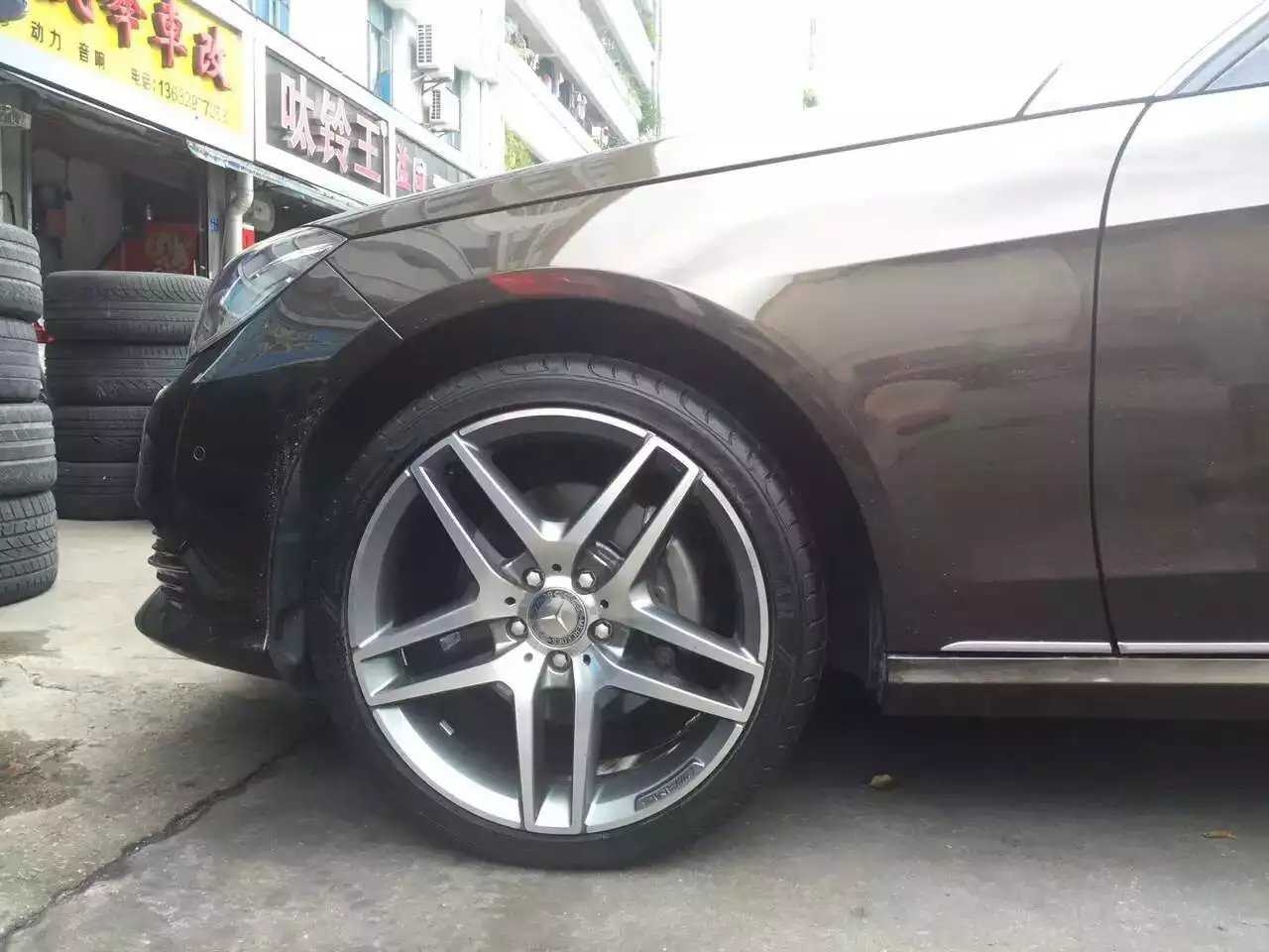 奔馳，換原裝 18寸 AMG 完工！