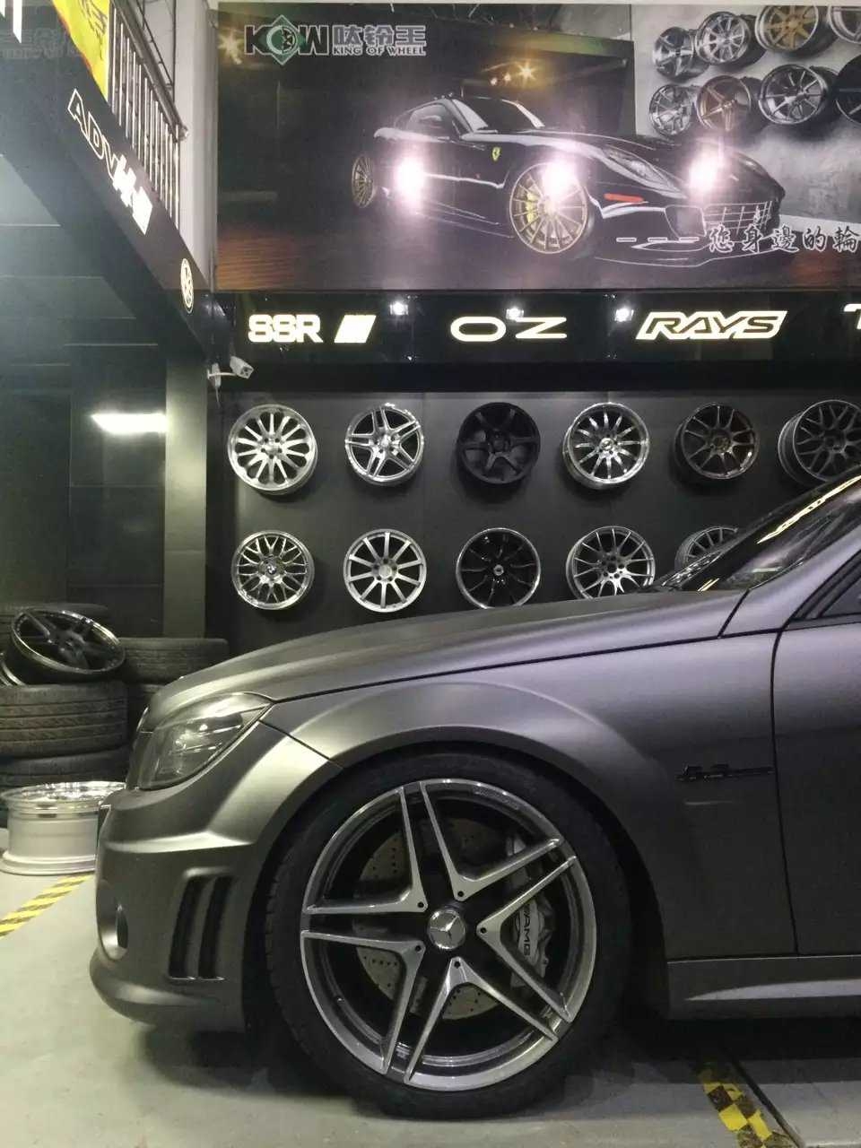 奔馳，裝原裝 C63  19寸 完工