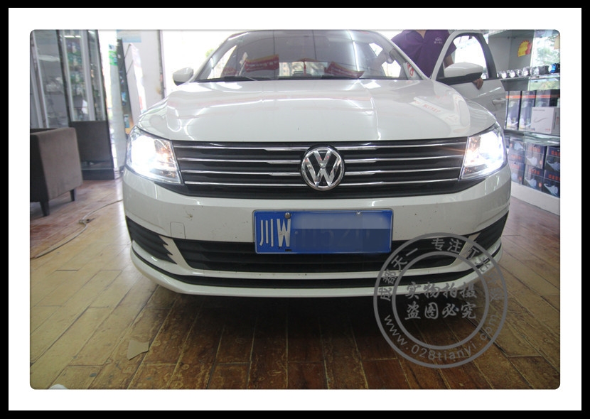 成都朗行車燈改裝改裝Q5雙光透鏡LED日行燈\成都朗行車燈改裝