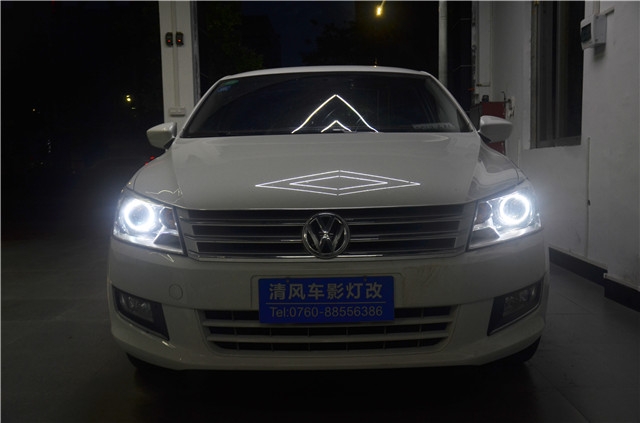 桑塔納車燈升級 Q5雙氙透鏡改裝 LED光導(dǎo)天使眼升級 ——清風(fēng)車影燈改