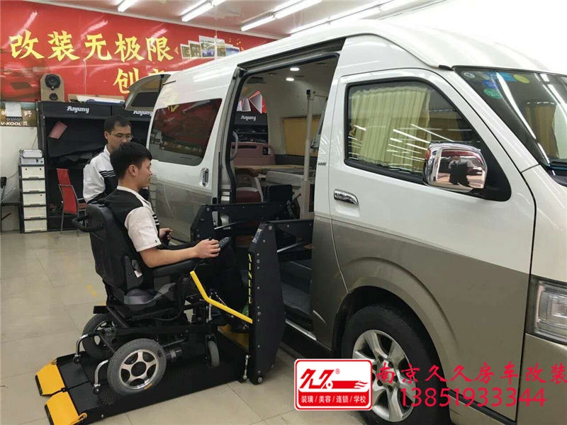 海獅房車醫(yī)護車改裝，兒子送老父親的節(jié)日禮物