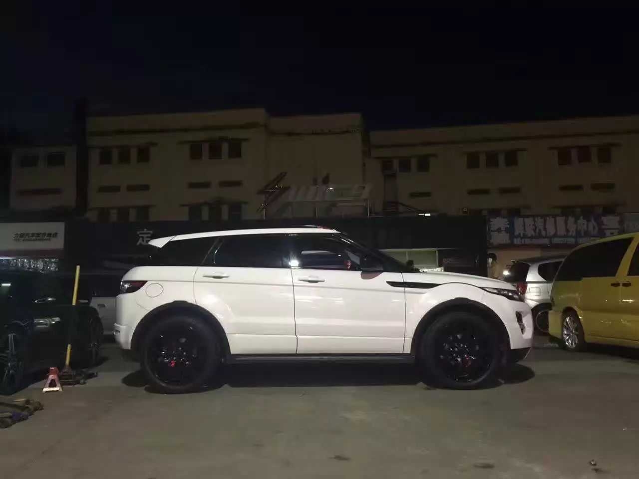 路虎 極光 ，換原裝 20寸 完工