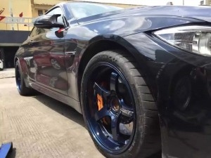寶馬 M4 ，換橫濱 ADVAN GT 完工！