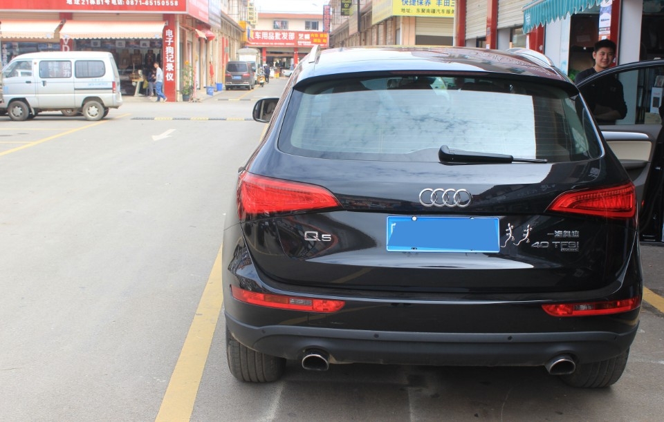 奧迪Q5原車屏升級(jí)導(dǎo)航