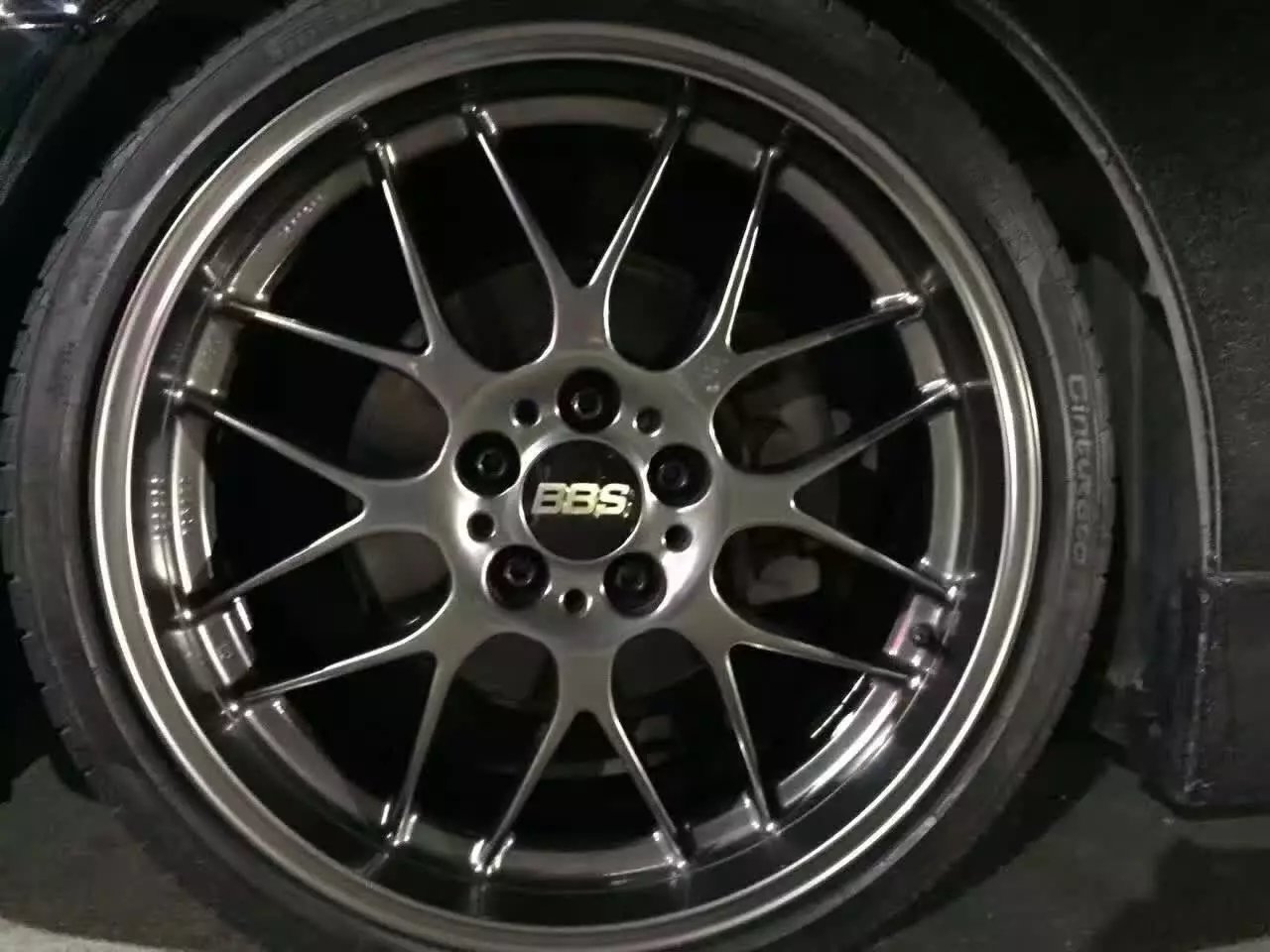皇冠，換19寸 鍛造 BBS 完工。