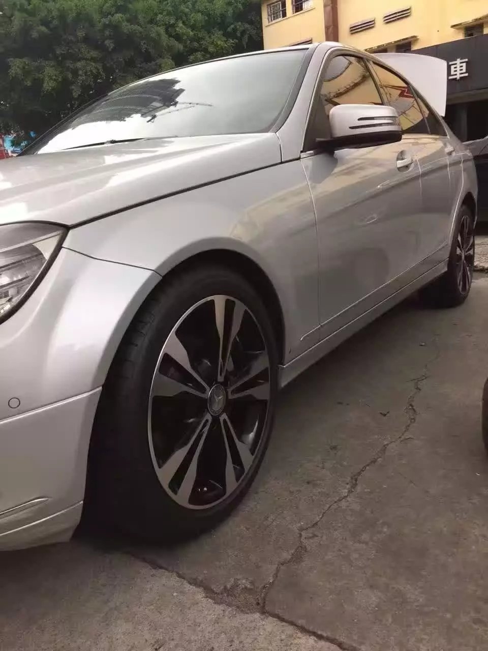 奔馳，升級18寸 原裝 完工