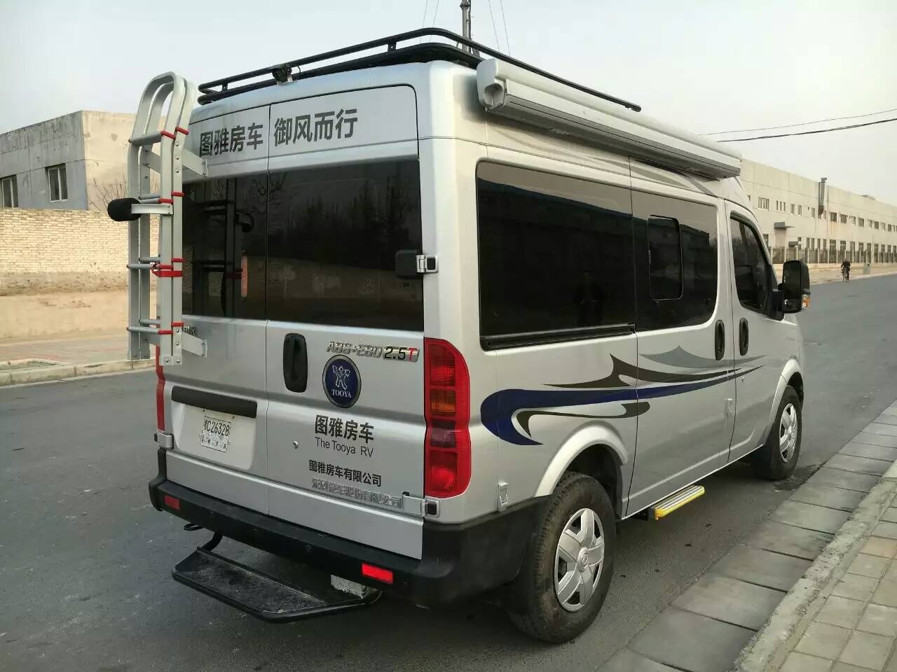 東風(fēng)御風(fēng)短軸房車(chē)銷售